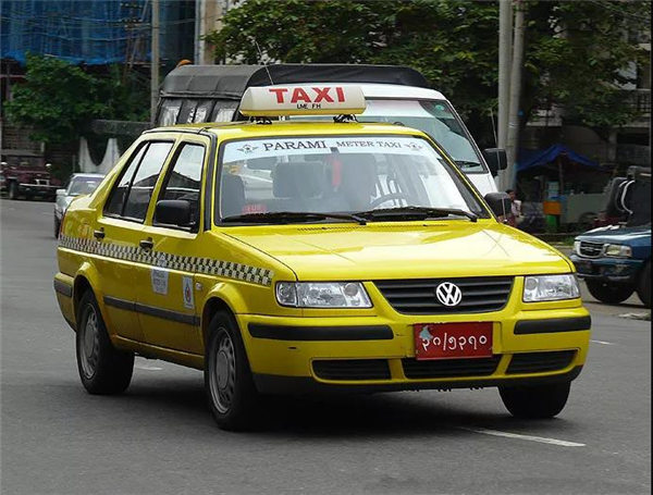 在缅甸出租车要这么坐!