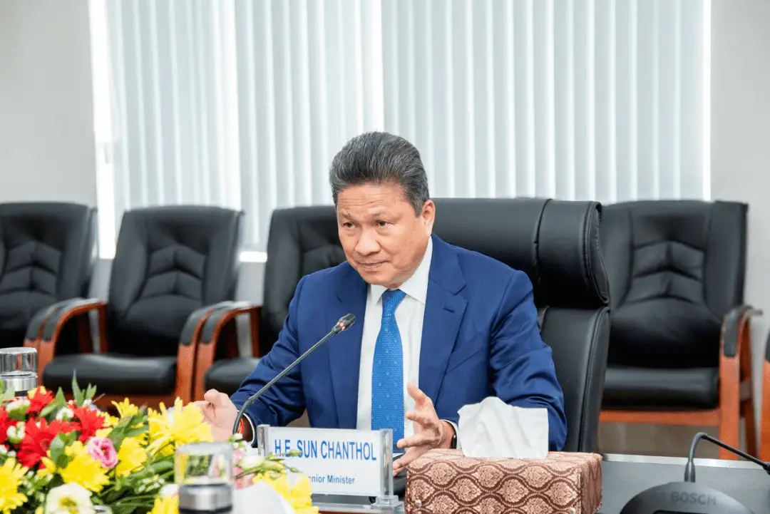 柬埔寨国家环保部长呼吁为减少碳排放应转换使用电动车