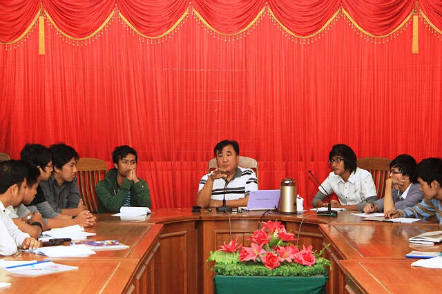 缅中语言文化研究中心针对缅人举办讲座(赵荣娇报道 侯宝强摄影)