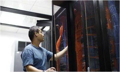 中国工程院研制世界首台结构动态可变的拟态计算机