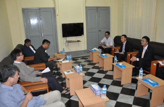 驻缅甸大使杨厚兰会见总统府部长昂民