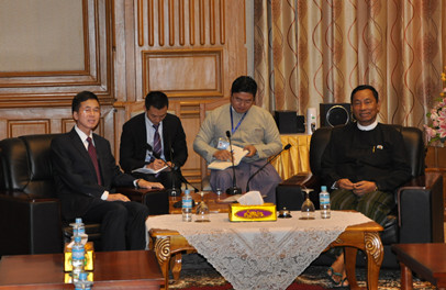 驻缅甸大使杨厚兰辞行拜会缅甸联邦议长兼人民院议长瑞曼