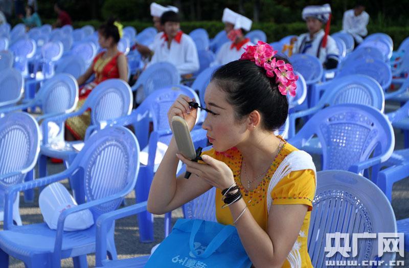 “一带一路”上的中国·缅甸胞波节在云南瑞丽举办支持键盘翻页