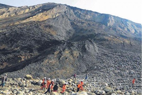 缅甸再发生玉石废矿堆坍塌事故 或有50人失踪