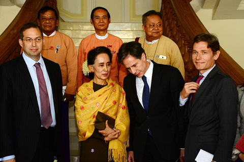 缅甸政府交替在即 美国表态全力帮助