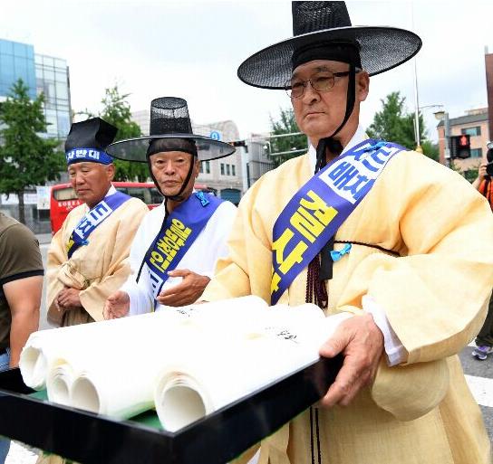 韩国星州郡民将在光复节削发抗议部署“萨德