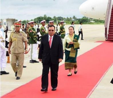 老挝国家主席携夫人访问缅甸