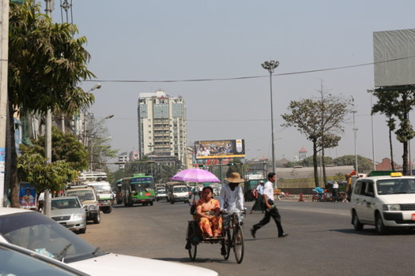 仰光市部分道路9吨以上大车只允许在晚上行驶