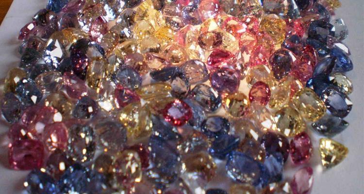 缅甸当局拟开放宝石市场