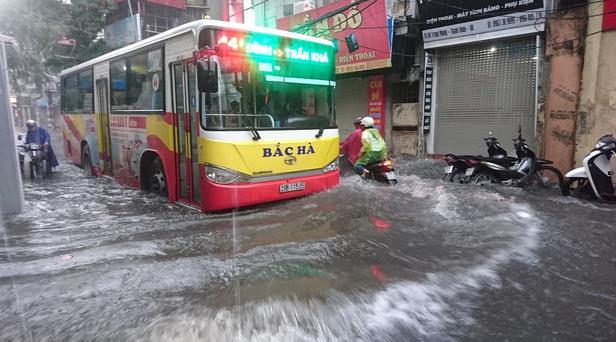 越南北部连日暴雨致18人死亡