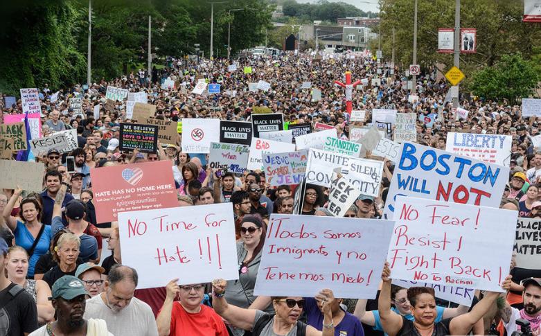 美国爆发反种族主义游行 15000人聚集（组图）