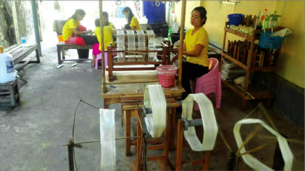 缅甸境内唯一的一所蚕丝业培训学校