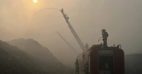 腾平垃圾场火烧第六天概况