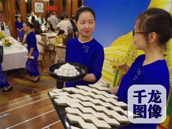 北京民族饭店举办缅甸美食节 仰光名厨做名菜