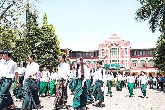 教育部长承认缅甸只有7%的学生跟得上国际水平