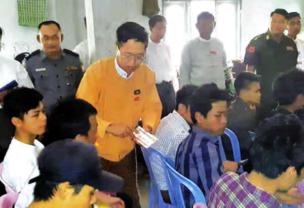 实皆省政府慰问从中国回来的劳工