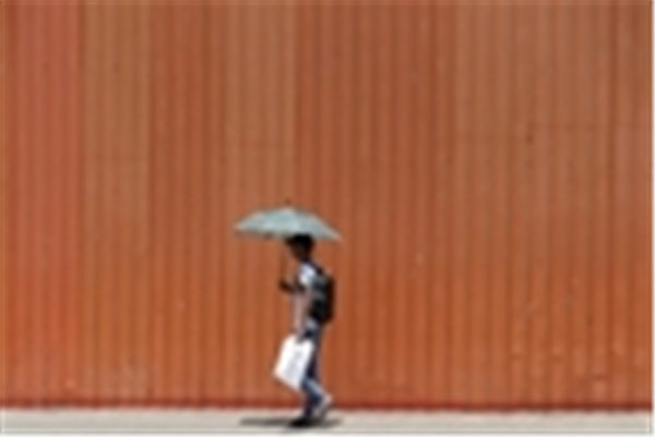 缅甸遭遇极端高温天气 仰光气温高达42度