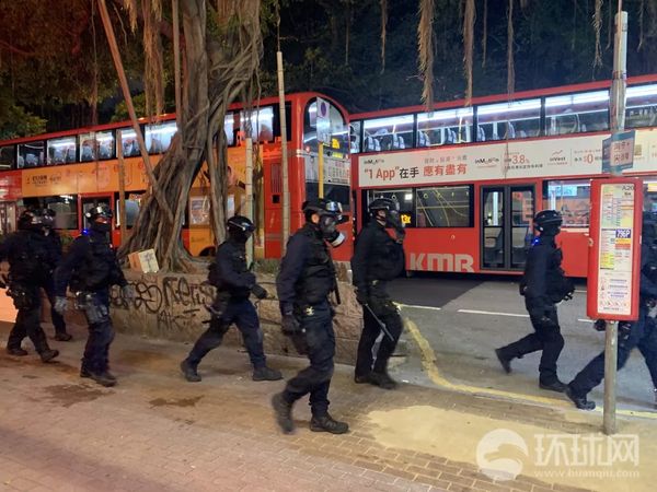 昨夜，香港警察卧底出击！