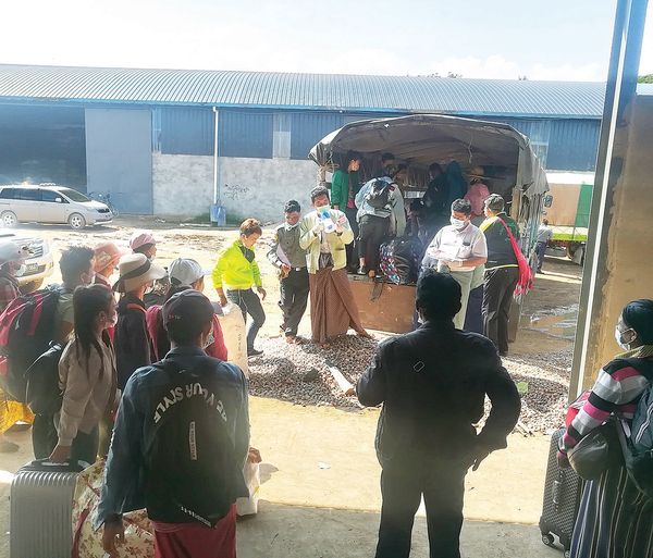 又有185名缅甸公民从中缅边界清水河口岸入境回国