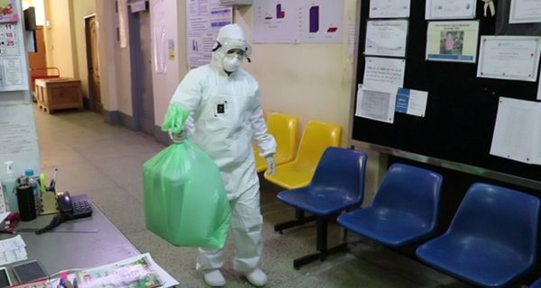 允许本地制衣厂转型生产口罩与防护服