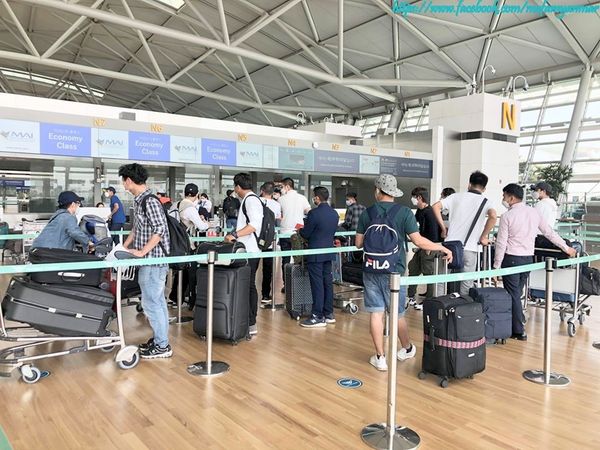 第8批132名缅甸公民从韩国仁川机场返回缅甸