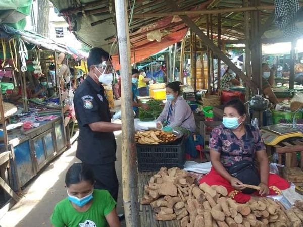 曼德勒市场内对未佩戴口罩者的罚金累计已达1000万缅币