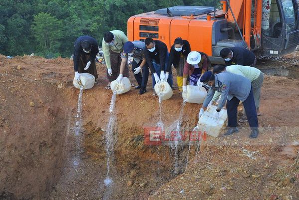 缅中边城木姐市销毁价值20亿缅币违禁化学物品