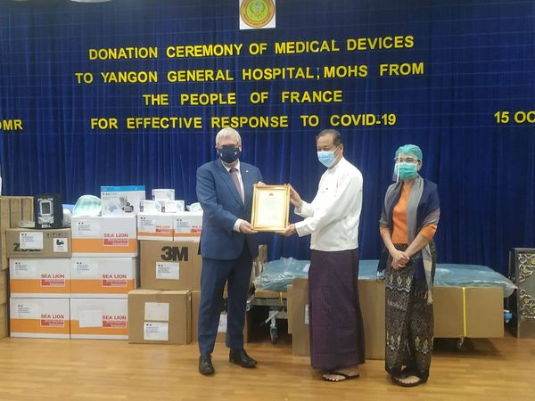 法国向缅甸卫生部捐助价值五万欧元的新冠肺炎医疗用品