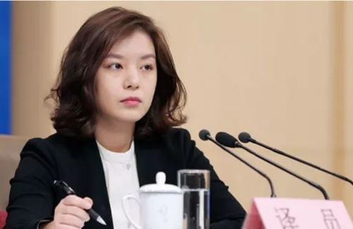 中美交锋现场画面传来，这个中国女人征服了全世界！