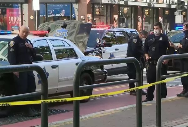 光天化日行凶亚裔！85岁老妇旧金山唐人街被刺穿胸部