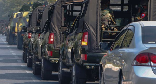 缅甸反军政府冲突愈演愈烈 超过13名安全部队成员被杀