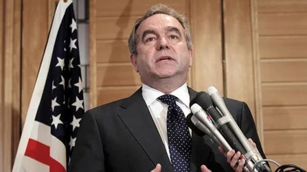 美国为对华接触政策画上句号？过去24小时，遏华动作一个接一个！