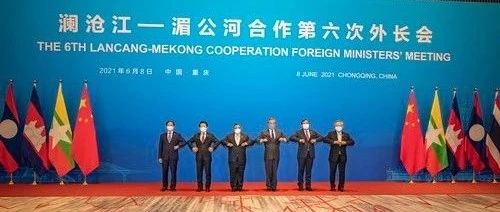 王毅出席纪念中国－东盟建立对话关系30周年特别外长会和澜湄合作外长会后接受媒体采访