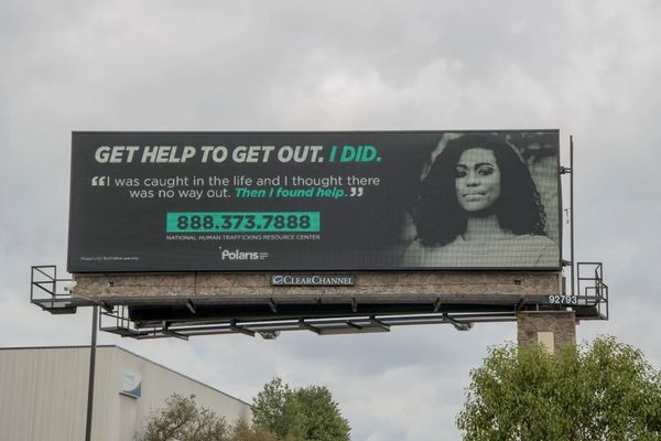 美英贩卖人口，事实比数据更触目惊心