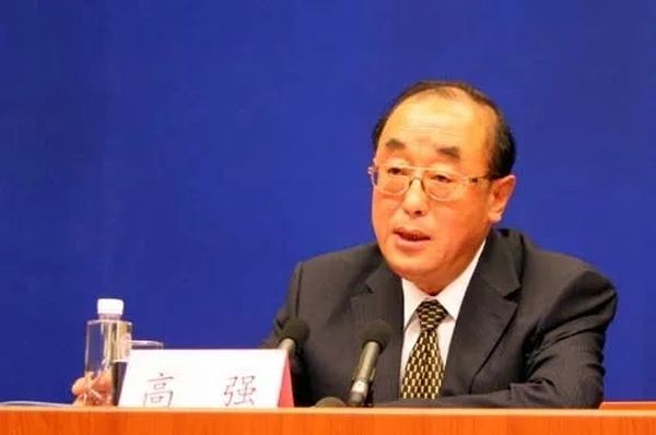 高强批英美：与病毒共存绝不可行！