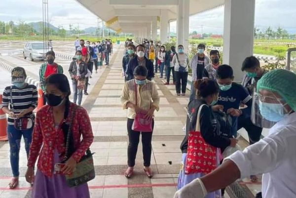 4天内已有813名缅甸劳工通过妙瓦底第二友谊大桥回国