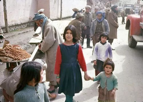 50张彩色老照片，告诉你60年代的阿富汗有多美好！
