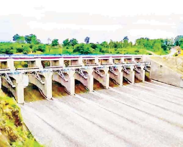 马奎省本漂县区基翁基瓦水坝水位再次升高