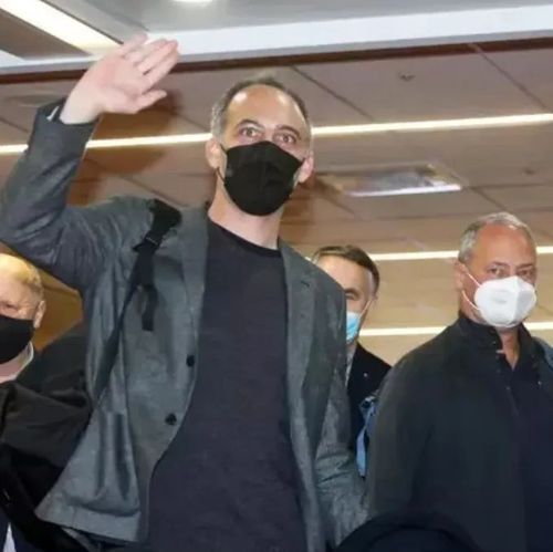 今早，13个欧洲人到台湾省挑衅中国！