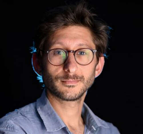 美国记者芬斯特被缅甸法院判处11年监禁