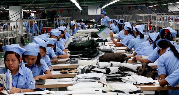 伊洛瓦底省批准两家中国投资的制衣厂项目