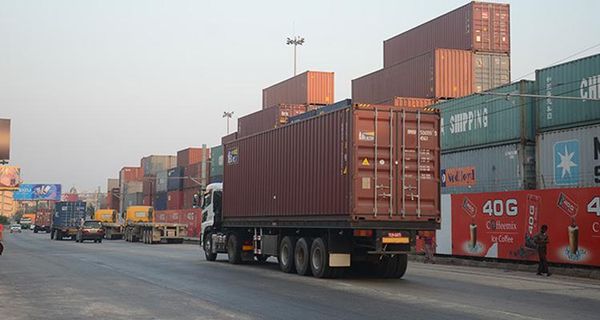 将对仰光注册的出租车和货车是否违规进行检查