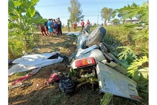 在泰国阿瑜陀耶缅甸劳工乘坐车辆车祸致三人死亡