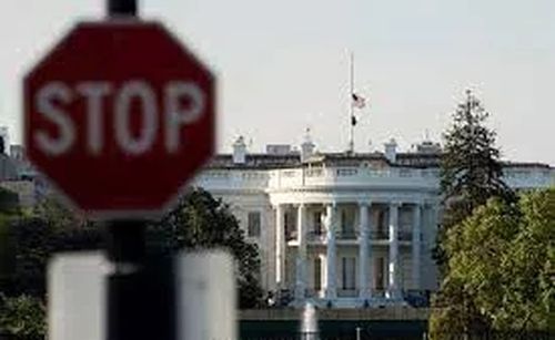 台“代表”被白宫当场“社死”？这个凶兆让民进党慌了！