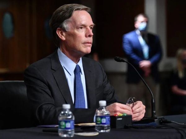 社评：华盛顿为伯恩斯送行安排三声炮响