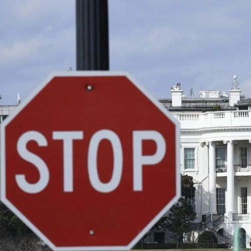 这场闹剧美国自己也演不下去了？