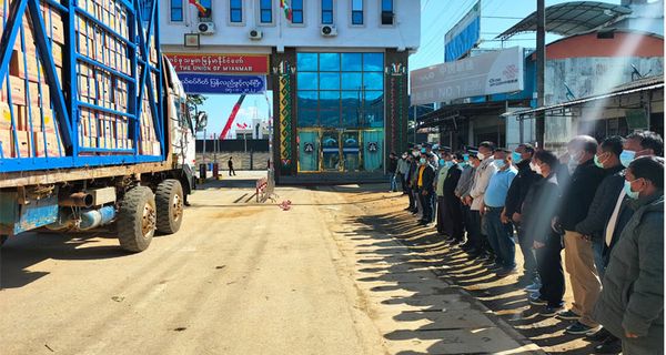 中缅边境雷基-拉影贸易口岸重新开放