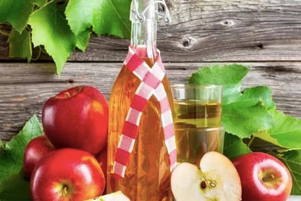 克钦邦王茂县区生产各种果子酒