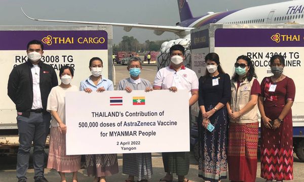 泰国捐赠缅甸的50万剂阿斯利康疫苗及50万支注射器抵达仰光