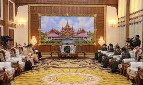 缅甸曼德勒举行集会支持看守政府与民族地方武装和谈